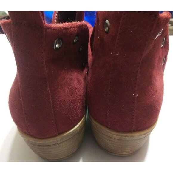 TC women's size 6 burgundy pull on ankle booties shoe - Picture 6 of 9